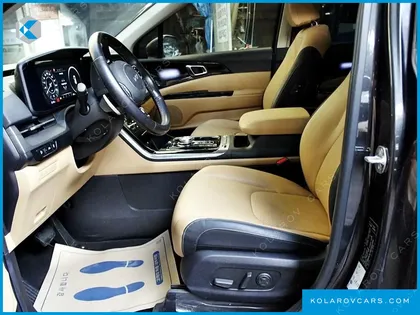 KIA CARNIVAL GASOLINE 9-SEATER SIGNATURE