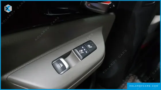 KIA CARNIVAL HEV 7SEATER SIGNATURE