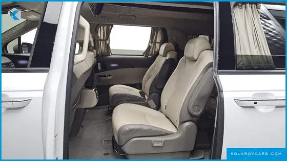 KIA CARNIVAL GASOLINE 9-SEATER HI-LIMOUSINE