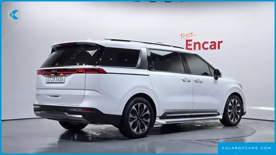 KIA CARNIVAL GASOLINE 7-SEATER SIGNATURE