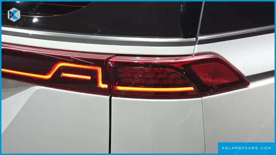 KIA CARNIVAL DIESEL 9-SEATER NOBLESSE