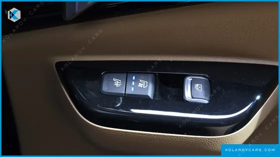 KIA CARNIVAL DIESEL 9-SEATER NOBLESSE