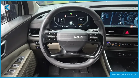 KIA CARNIVAL DIESEL 7-SEATER OUTDOOR