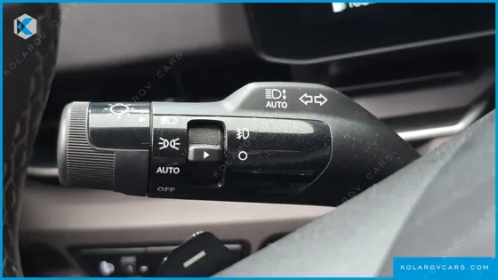 KIA CARNIVAL DIESEL 7-SEATER OUTDOOR