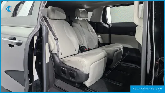 KIA CARNIVAL DIESEL 7-SEATER SIGNATURE