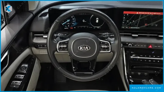 KIA CARNIVAL DIESEL 7-SEATER SIGNATURE