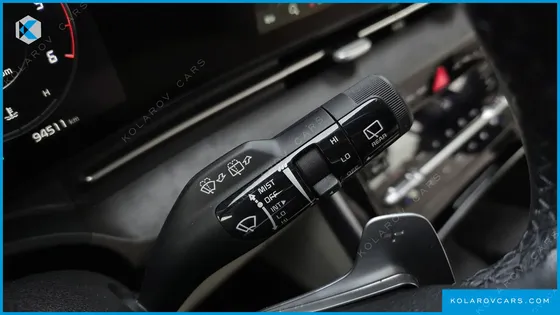 KIA CARNIVAL DIESEL 7-SEATER SIGNATURE
