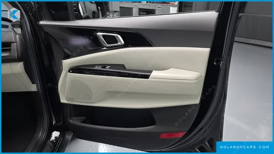 KIA CARNIVAL DIESEL 7-SEATER SIGNATURE