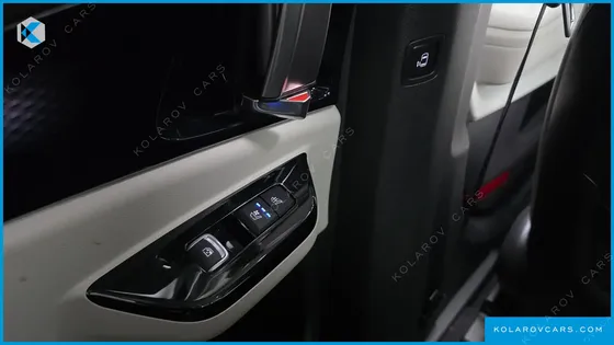 KIA CARNIVAL DIESEL 7-SEATER SIGNATURE