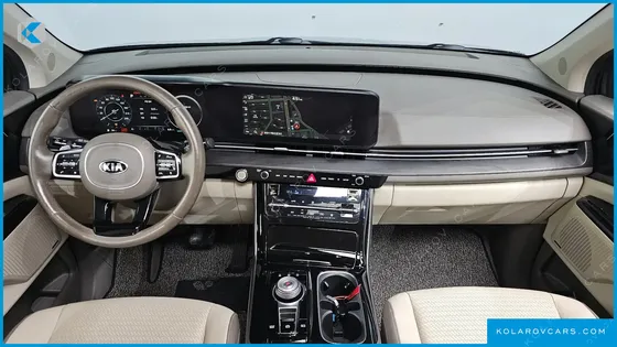 KIA CARNIVAL GASOLINE 7-SEATER SIGNATURE