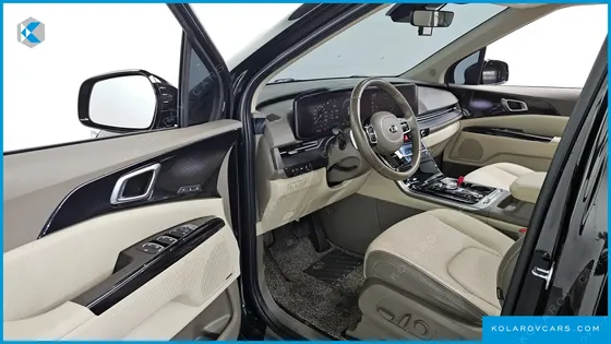 KIA CARNIVAL GASOLINE 7-SEATER SIGNATURE