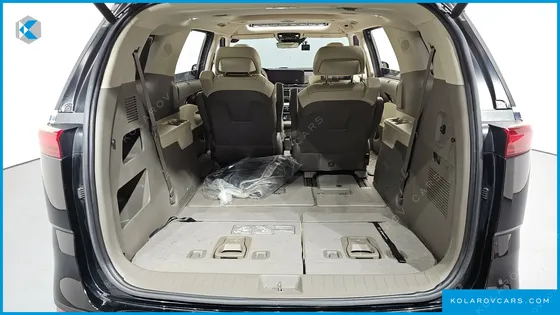KIA CARNIVAL GASOLINE 7-SEATER SIGNATURE
