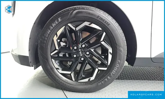 KIA CARNIVAL DIESEL 9-SEATER NOBLESSE