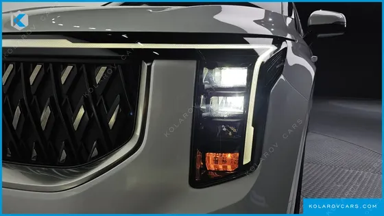 KIA CARNIVAL DIESEL 9-SEATER NOBLESSE