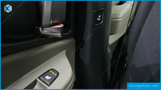 KIA CARNIVAL DIESEL 9-SEATER NOBLESSE