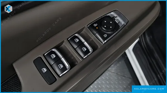 KIA CARNIVAL DIESEL 9-SEATER NOBLESSE