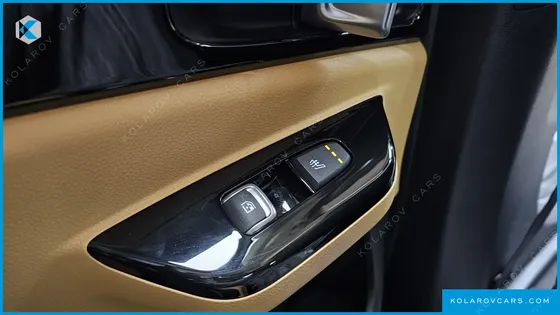 KIA CARNIVAL DIESEL 11-SEATER NOBLESSE