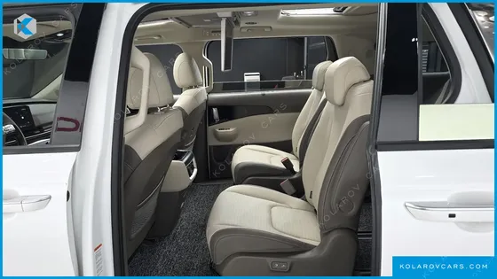 KIA CARNIVAL DIESEL 9-SEATER SIGNATURE