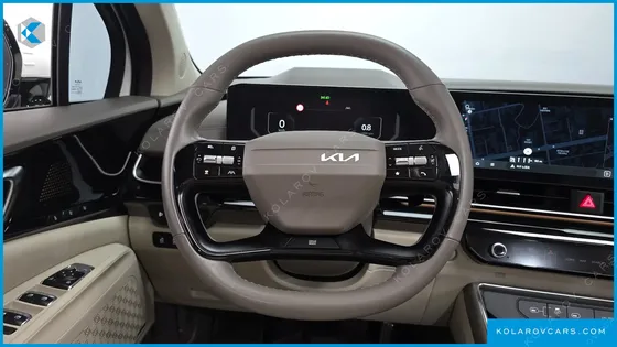 KIA CARNIVAL DIESEL 9-SEATER SIGNATURE