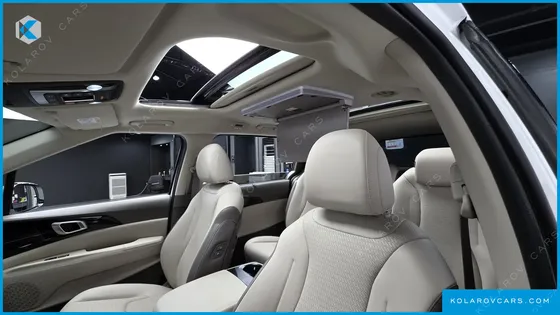 KIA CARNIVAL DIESEL 9-SEATER SIGNATURE