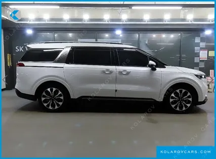 KIA CARNIVAL GASOLINE 9-SEATER SIGNATURE