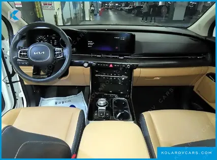 KIA CARNIVAL GASOLINE 9-SEATER SIGNATURE