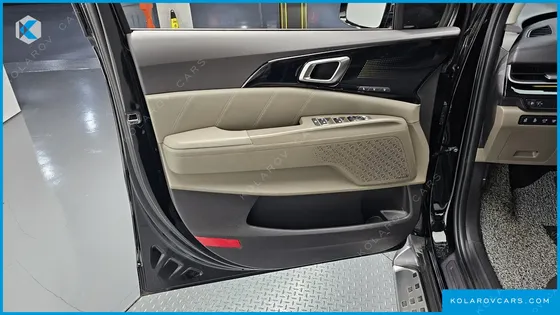 KIA CARNIVAL DIESEL 7-SEATER GRAVITY