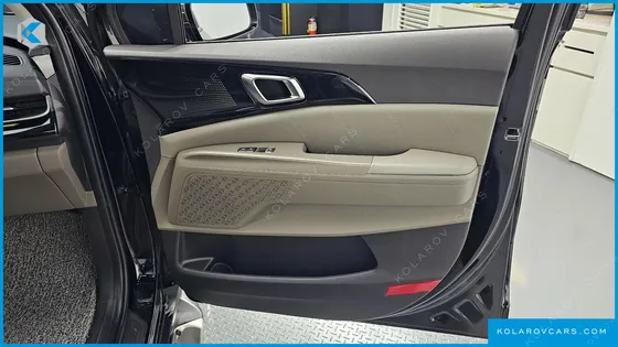 KIA CARNIVAL DIESEL 7-SEATER GRAVITY