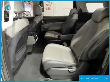 KIA CARNIVAL DIESEL 9-SEATER PRESTIGE