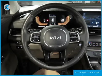 KIA CARNIVAL DIESEL 9-SEATER PRESTIGE