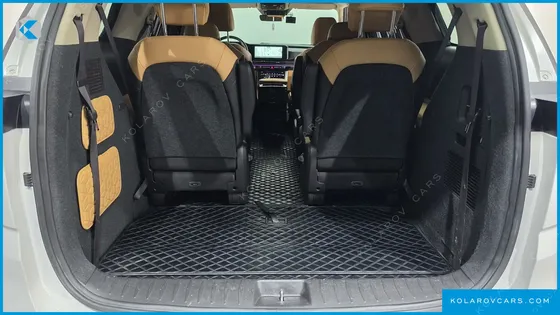 KIA CARNIVAL DIESEL 9-SEATER PRESTIGE