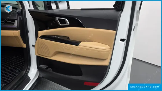 KIA CARNIVAL DIESEL 9-SEATER PRESTIGE