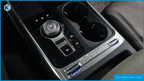 KIA CARNIVAL DIESEL 9-SEATER SIGNATURE