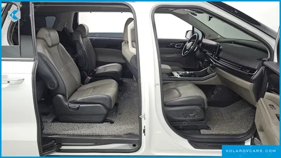 KIA CARNIVAL DIESEL 9-SEATER SIGNATURE