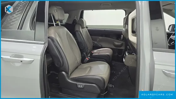 KIA CARNIVAL DIESEL 9-SEATER GRAVITY