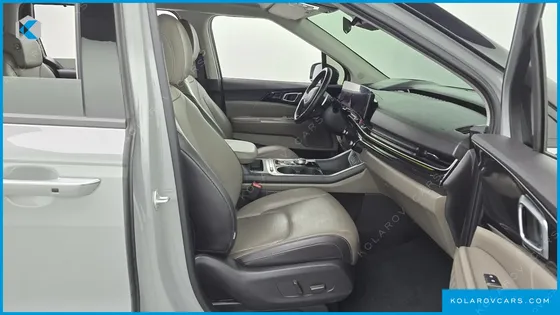 KIA CARNIVAL DIESEL 9-SEATER GRAVITY