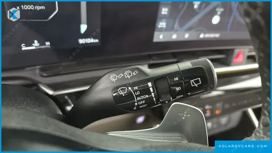 KIA CARNIVAL DIESEL 9-SEATER GRAVITY