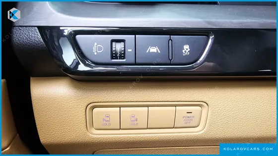 KIA CARNIVAL GASOLINE 9-SEATER PRESTIGE