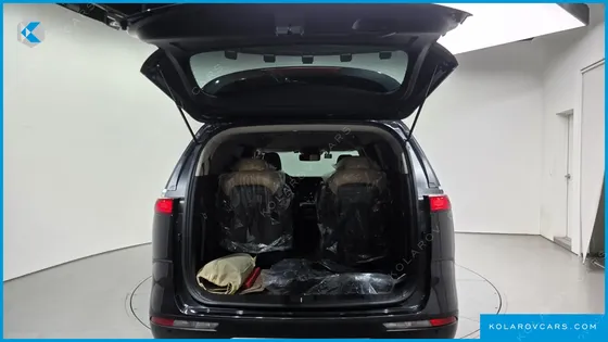 KIA CARNIVAL GASOLINE 9-SEATER PRESTIGE