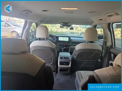 KIA CARNIVAL DIESEL 9-SEATER PRESTIGE