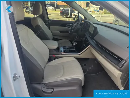 KIA CARNIVAL DIESEL 9-SEATER PRESTIGE
