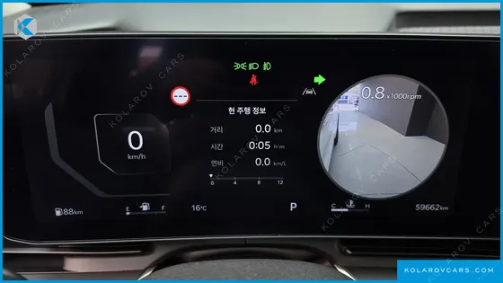 KIA CARNIVAL GASOLINE 9-SEATER NOBLESSE