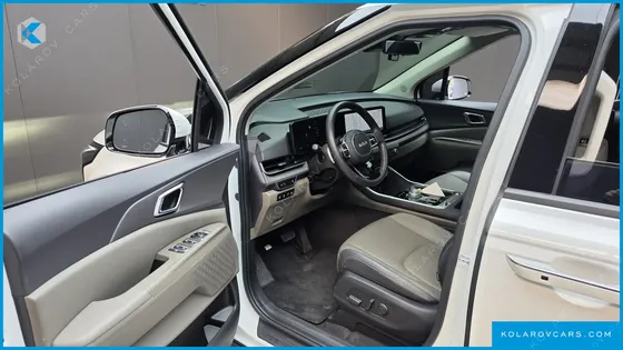 KIA CARNIVAL GASOLINE 9-SEATER NOBLESSE