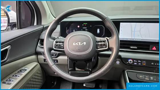KIA CARNIVAL GASOLINE 9-SEATER NOBLESSE