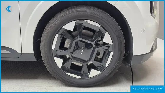 KIA CARNIVAL GASOLINE 9-SEATER NOBLESSE
