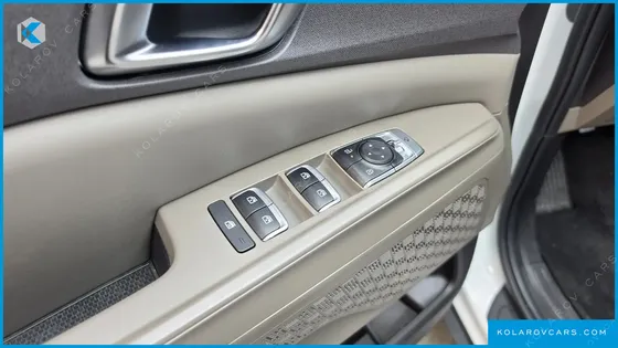 KIA CARNIVAL GASOLINE 9-SEATER NOBLESSE