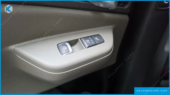 KIA CARNIVAL GASOLINE 9-SEATER NOBLESSE