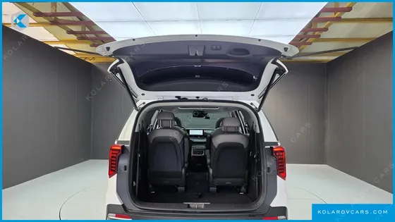 KIA CARNIVAL GASOLINE 9-SEATER NOBLESSE