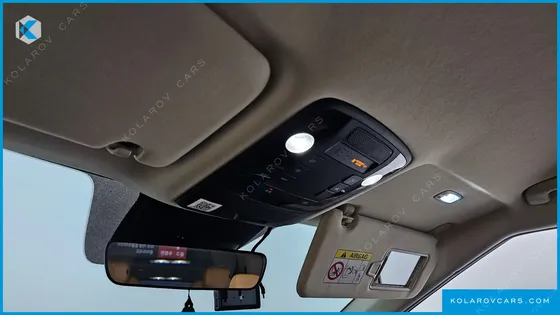 KIA CARNIVAL DIESEL 9-SEATER PRESTIGE