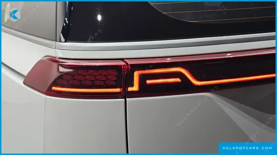 KIA CARNIVAL DIESEL 9-SEATER PRESTIGE